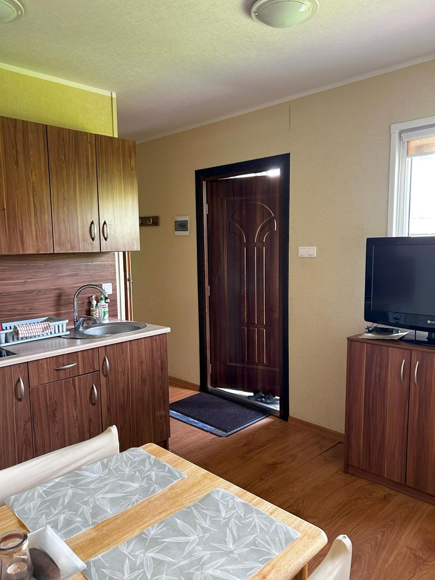 Apartamenty Ster ダルウフコ エクステリア 写真